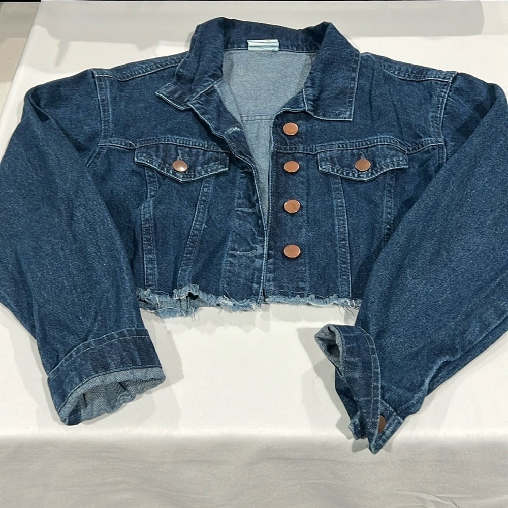 Kids cropped jean jacket. Size medium.